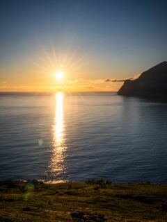 Mefjordvær 23:00 to 01:00 in the end of June, sun that never touched the water

📷 Sony A7R V + 24 mm & DJI Mavic 4 Pro

📆 24.-25.5.2026

#senja #mefjordvær #midnightsun #northernnorway #visitnorway