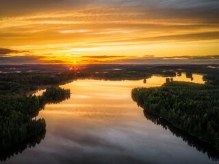 23:00 - and still this light.

Lake Lääminki, Kangasniemi 🇫🇮. Early July.
Four frames between 22:58 - 23:11.

Swipe to 23:11.

📍 Kangasniemi, Southern Savonia
📷 DJI Mavic 4 Pro

#kangasniemi #lääminki #visitfinland #NatGeoYourShotBOTW #finnishlakeland