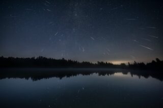 Perseid compilation 2026 - same lake, two framings.
Stacked, not AI. Hours of exposures, one meteor at a time, blended over a single base sky for accurate stars. That low fog and mirror reflection is why I stayed out past 3am.

1:
📷 Sony A7R V, 10 mm, f/2.8, 8 s, ISO 6400 (x40)
📆 13.8.2026 00:29-03:21

2:
📷 Sony A7 IV, 20 mm, f/2.8, 8 s, ISO 6400 (x15)
📆 13.8.2026 02:14-03:22

#perseidmeteorshower #meteorshower #perseids2026 #astrophotography #sonynordic
