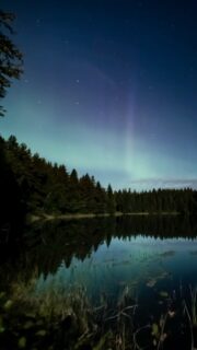 Still night in Kangasniemi.
No wind. Just stars, forest, and aurora breathing above the lake.

📷 Sony A7 IV, 10 mm, f/2.8, 2.5 s, ISO 6400

📆 29.8.2026

#auroraborealis #kangasniemi #lääminki #visitfinland #sonynordic